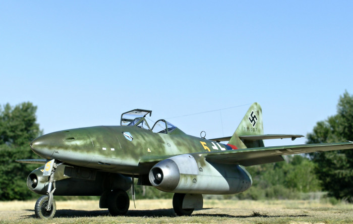 Messerschmitt Me 262 A-1a by Ian Robertson (Trumpeter 1/32)