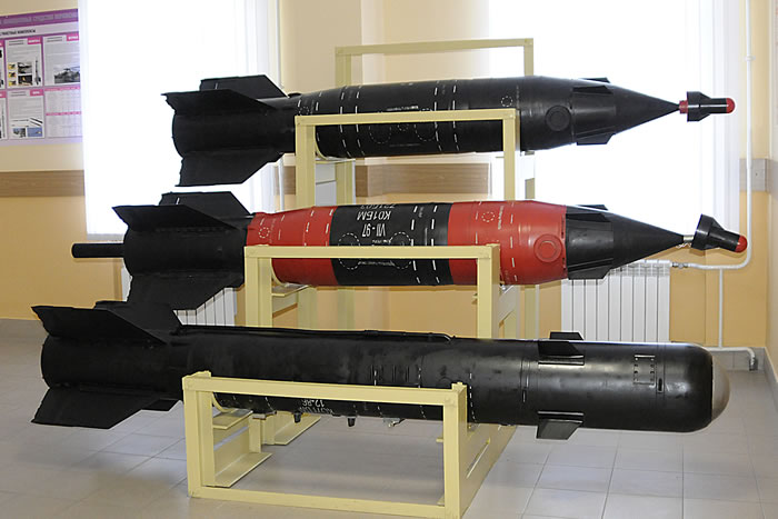 Каб бомба расшифровка. Корректируемая Авиационная бомба каб-500л. Лазерная управляемая бомба каб-500л 1/72. Каб-500л. AMC каб-500.