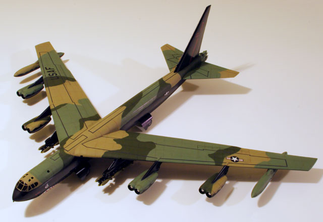 B-52D Stratofortress by Ken Lilly (Monogram 1/72)