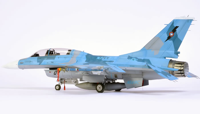 Модель f 16. F-16 Aggressor. Су-34 модель. F-16b. Модель ф 16.